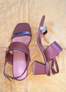Heels 👠 By Luna Blu
