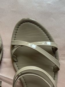 Flats Beige