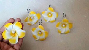 Yellow & White Flower Hair Pins