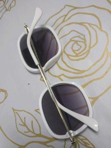 Stylish White Frame Sunglasses