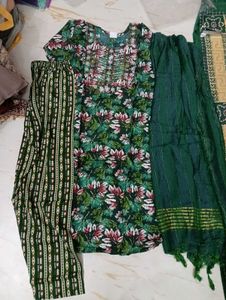Bust 36 Elegant Floral Print Kurta Set
