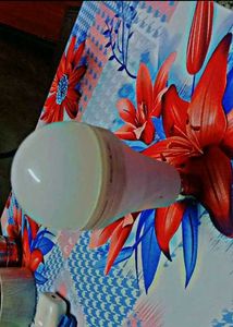 Gold Nation Rechargeable LED Bulb