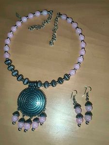 Elegant Pink Beaded Necklace