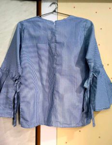 Blue Striped Bell Sleeve Top 💠