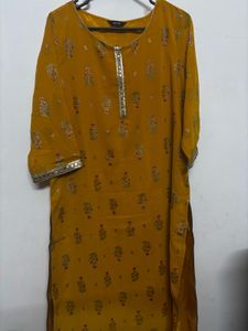 Elegant Yellow Embroidered Kurta