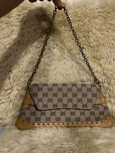 vintage 80’s Gucci Monogram Shoulder