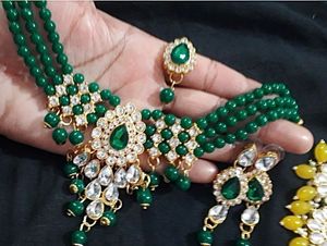 Brand New Heavy Kundan Necklace Set with Earrings