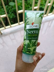 Ozone Ayurvedic Neem And Aloevera Face Wash