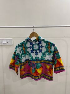 VIBRANT EMBELLISHED TROPICAL PRINT SHIRT