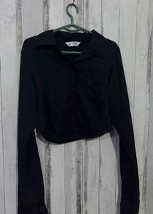 Chic Black Cropped Button-Up Shirt