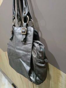 Stylish Grey Leather Shoulder Bag