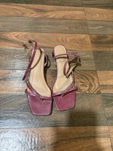 Stylish Strappy Heeled Sandals