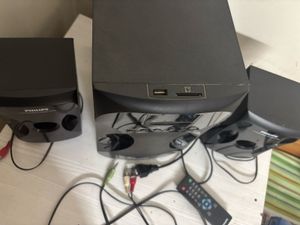 Philips 2.1 Multimedia Speaker System with Remote