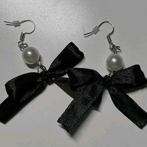 Cute Black Bow Pearl Dangle Earrings✨
