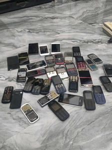 Mixed Lot of Mobile Phones