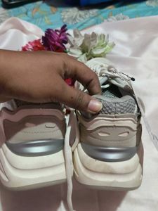 Zudio New with tag White Chunky Sneakers