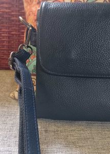 Chic Black Leather Crossbody Bag
