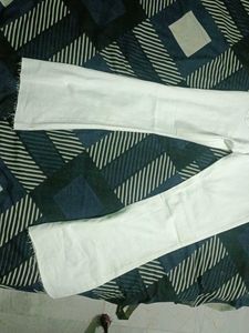 white flared jeans 26