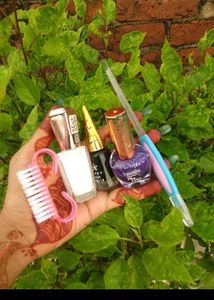 Nail Polish & Tools Set
