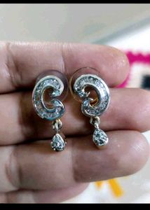 Dazzling Diamond &amp; Pear-Drop  earings