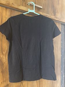 Levi's Graphic Tee