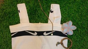 Nike Crop Top - Off White