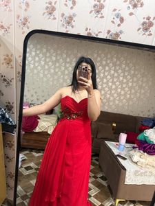 Stunning Red Embellished Gown❤️🎀🦋