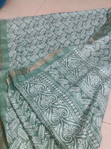 Elegant Green Saree with White Leaf Print