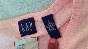 very beautiful and comfortable cardigan