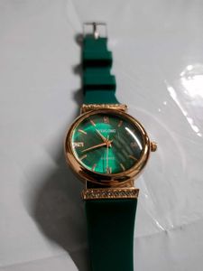 Stylish Green and Gold Watch