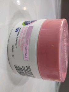 Cetaphil Moisturizing Cream Jar