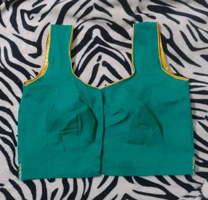 Blouse with piping