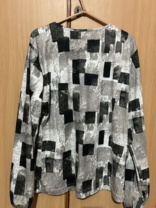 Abstract Print Long Sleeve Top