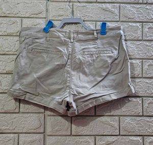 Abercrombie &amp; Fitch Mid-Rise Cuffed Chino