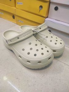 platform Crocs🎀