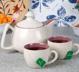 Tea Set With 4 Cups