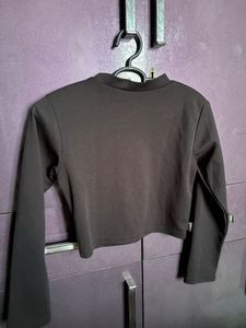 Women's Long Sleeve Cropped Top