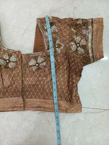 GOLDEN BROWN EMBROIDERY BLOUSE