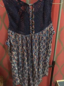 sleeveless soft cotton printed top with lace