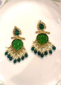 New Elegant Emerald &amp; Pearl Dangle Earrings