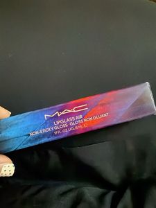 Mac lipglass air non sticky gloss
