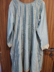 Elegant Blue Embroidered Kurti set