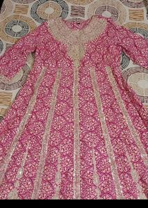 Beautiful Pink Embellished Kurta Set