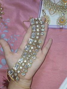Stunning Statement Necklace with Crystals