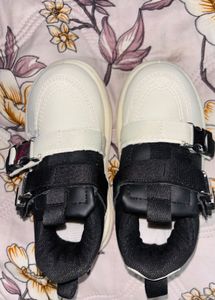 Kids Stylish Buckle Sneakers