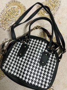 Houndstooth Round Handbag