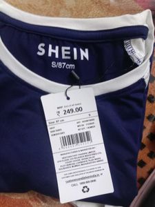 S size Navy &amp; White Cropped Raglan Tee