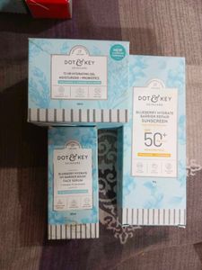 Dot & Key Skincare Set