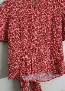 H&amp;M New Chic Red Ditsy Floral Tie-Front Blouse