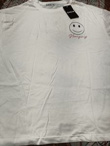 SHEIN White Smiley Face Graphic T-Shirt